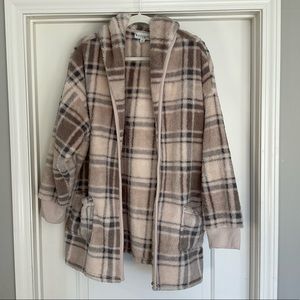 Koolaburra by UGG Cozy Shaggy Plush Cardigan in Plaid